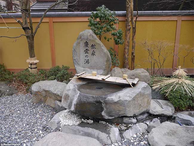 khach san Nishiyama Onsen Keiunkan 3