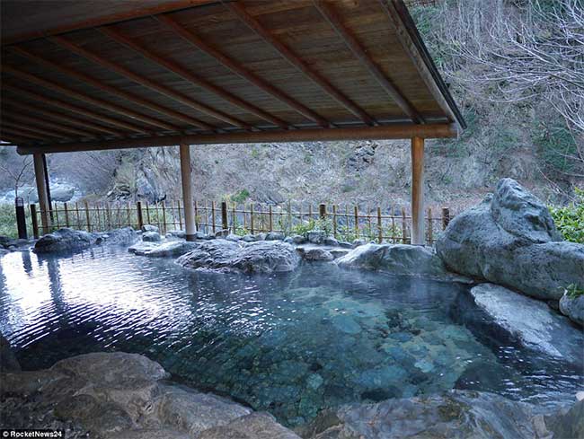 khach san Nishiyama Onsen Keiunkan 7