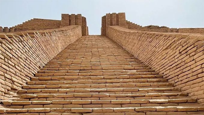 Each corner of the ziggurat points toward a cardinal direction