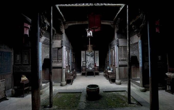 Another characteristic that contributes to the fame of Hui Chao architecture is "Four Rivers Return to the Path"