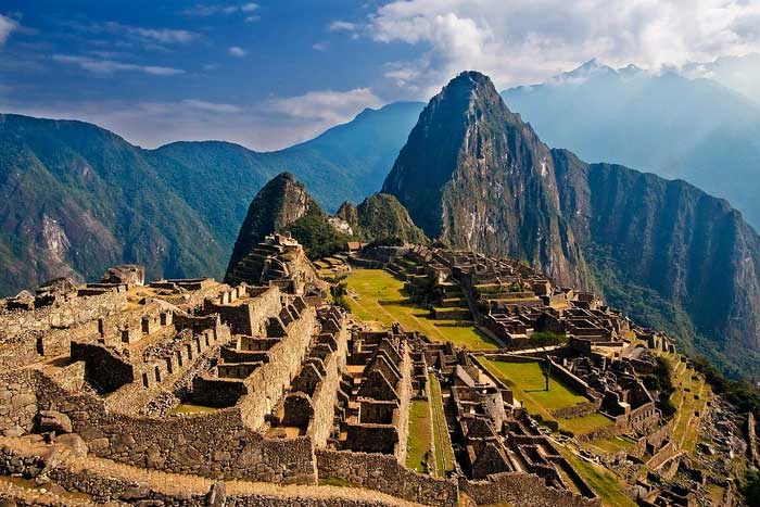 The hardness of copper and iron is inferior to that of the stones at Machu Picchu