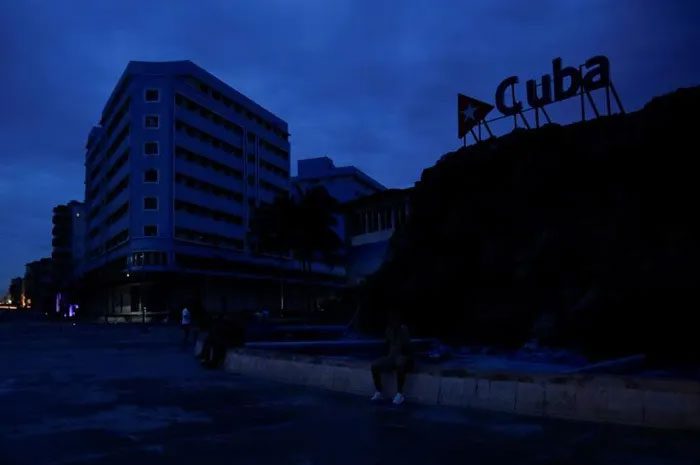 Square area in Havana plunged into darkness