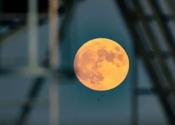 mid autumn festival vietnam bright orange super moon 136766