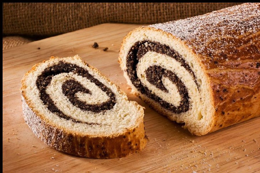 Hungarians cannot celebrate Christmas without poppy seed Beigli.