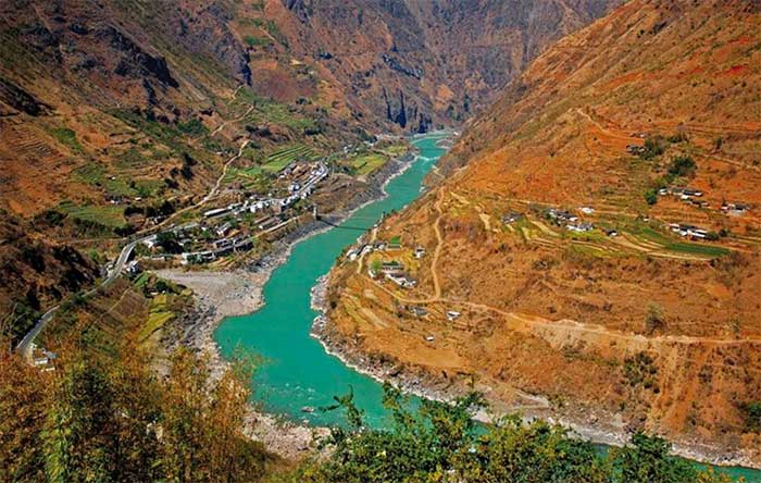 A section of the Jinsha River in Sichuan Province.