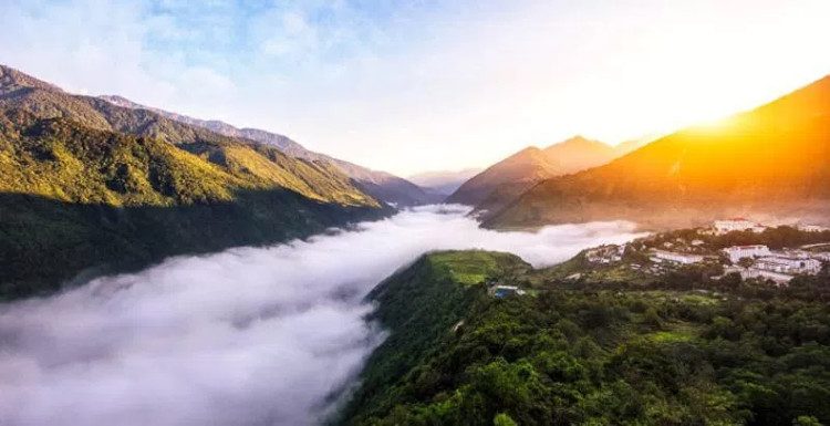 Motuo hidden in the mysterious Tibetan mountains.