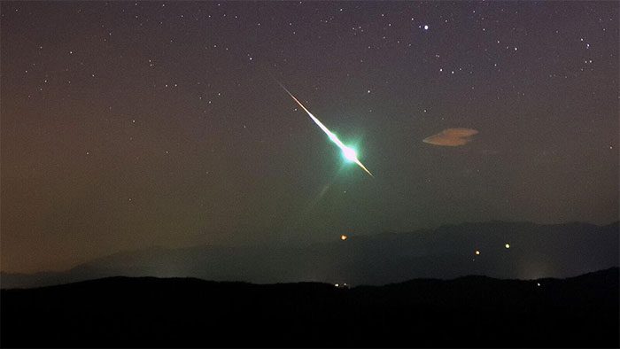 A fireball from the Taurids meteor shower