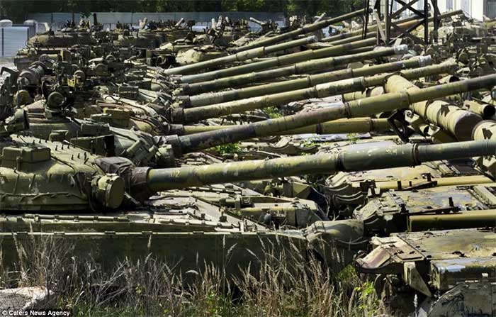 The turrets of many tanks have collapsed.