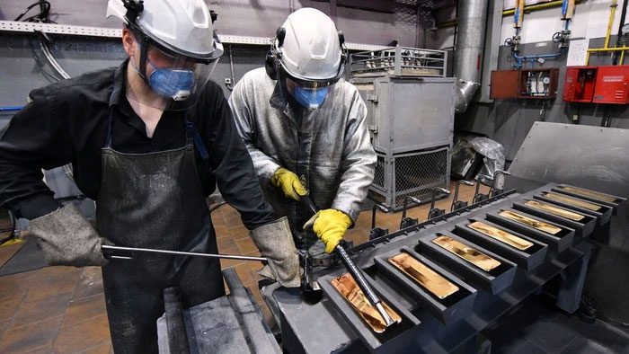 Swiss gold refineries process 70% of the world's unrefined gold