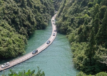 no cave no peak excluding china leaves the world amazed when building a bridge like a dragon flying over the river 136956