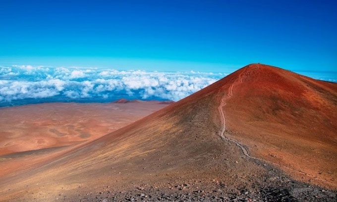 Photo of the summit of Mauna Kea.