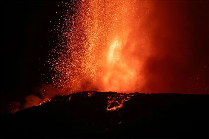 Ash clouds and gas emissions from a volcanic eruption can cover the globe