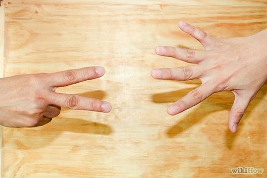 Discover the "Rock - Paper - Scissors" strategy to help you win easily