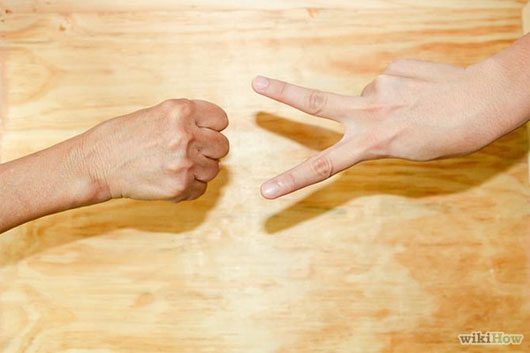 Discover the "Rock - Paper - Scissors" strategy to help you win easily