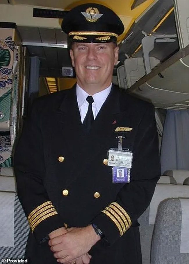 Pilot Van Voorhis.