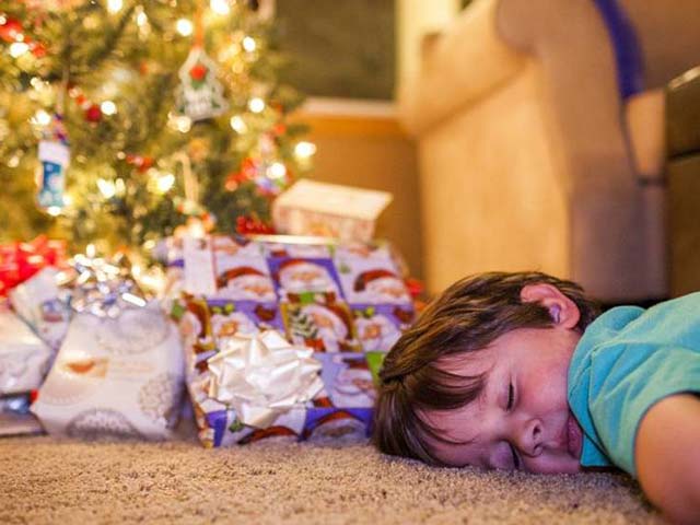 Finnish people believe that on Christmas Eve, beds in the house should be reserved for the deceased, so they choose to sleep on the floor.