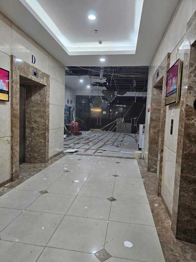 The reception area of a building in Nam Từ Liêm District damaged.