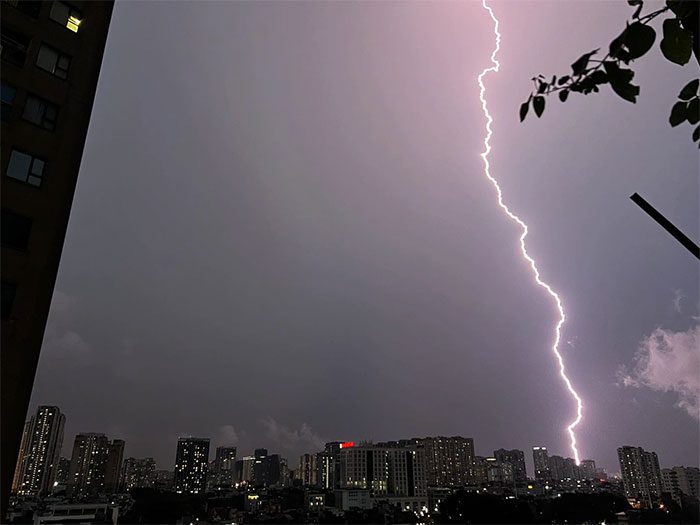 Heavy rain and thunderstorms in northern provinces early on August 30