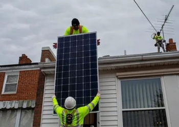 solar panel on roof can withstand storm 136602