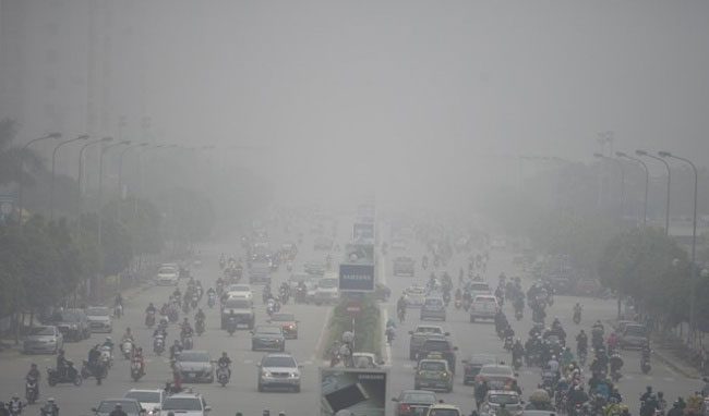 Photochemical smog can be understood as a type of air pollution that affects organisms and humans.