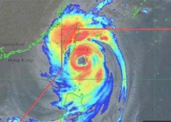 super typhoon kong rey causes terror with massive storm surge 137550