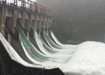 the first time in history china hydroelectric power opens all gates causing fish to fly 106975