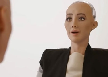 the shocking conversation of robot sophia with her father 125081