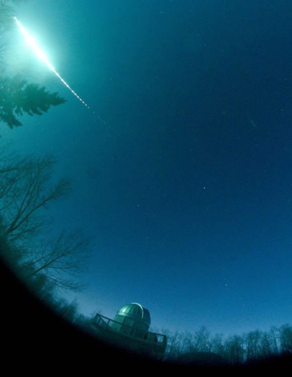 The object from the Oort Cloud entering Canada's atmosphere captured