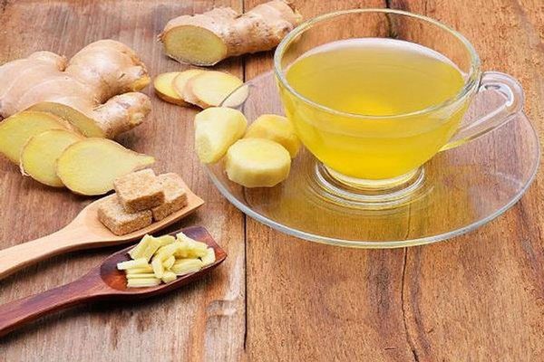 Drinking ginger tea reduces bloating.