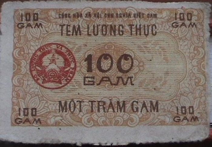 Food ration stamp of 100g.