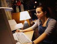 vietnam stands third in internet growth 1435