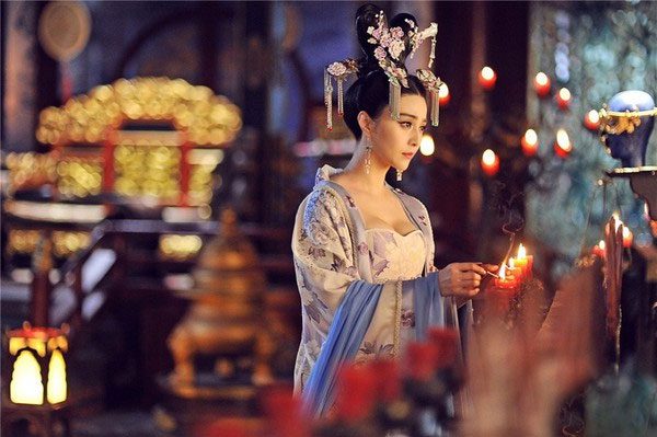 What crimes did Wu Zetian commit as passed down through folklore?