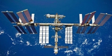 where is the iss right now just check these simple websites 120227