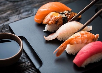 why japanese people eat raw fish every day and are not afraid of parasite infection 127703