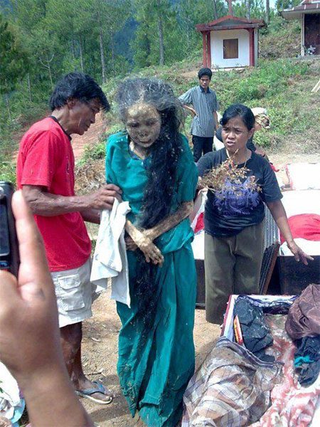 Toraja Corpses