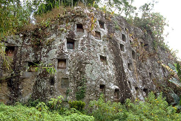 Cemetery on vertical limestone cliffs