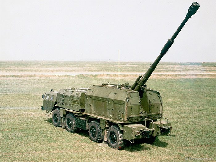 Self-propelled artillery