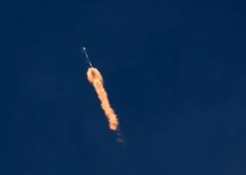 20 fell to earth after spacex rocket mishap 135565