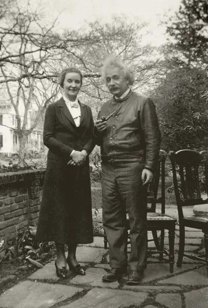 Margarita Konenkova and Albert Einstein.