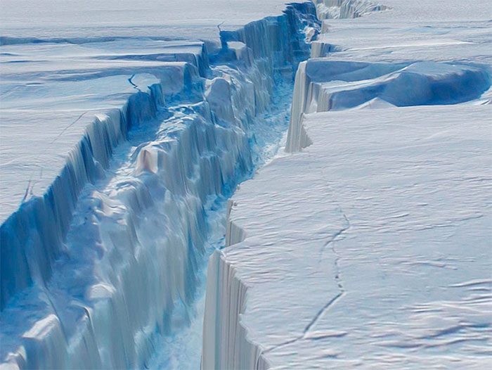 The Pine Island Glacier is regarded as the fastest-melting glacier in Antarctica.