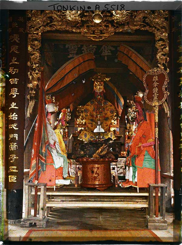 A buffalo head placed on the altar in the communal house.