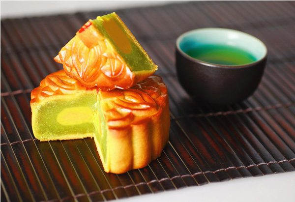 It is advisable to purchase mooncakes from reputable establishments that are monitored and inspected by health authorities.