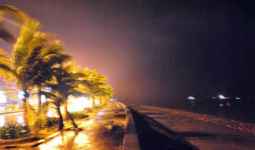 Typhoon making landfall in Hai Phong, Thai Binh, Quang Ninh tonight