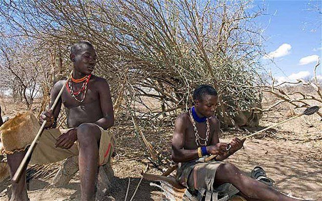 The Strange Tribe that Rejects Civilization, Living Like 10,000 Years Ago