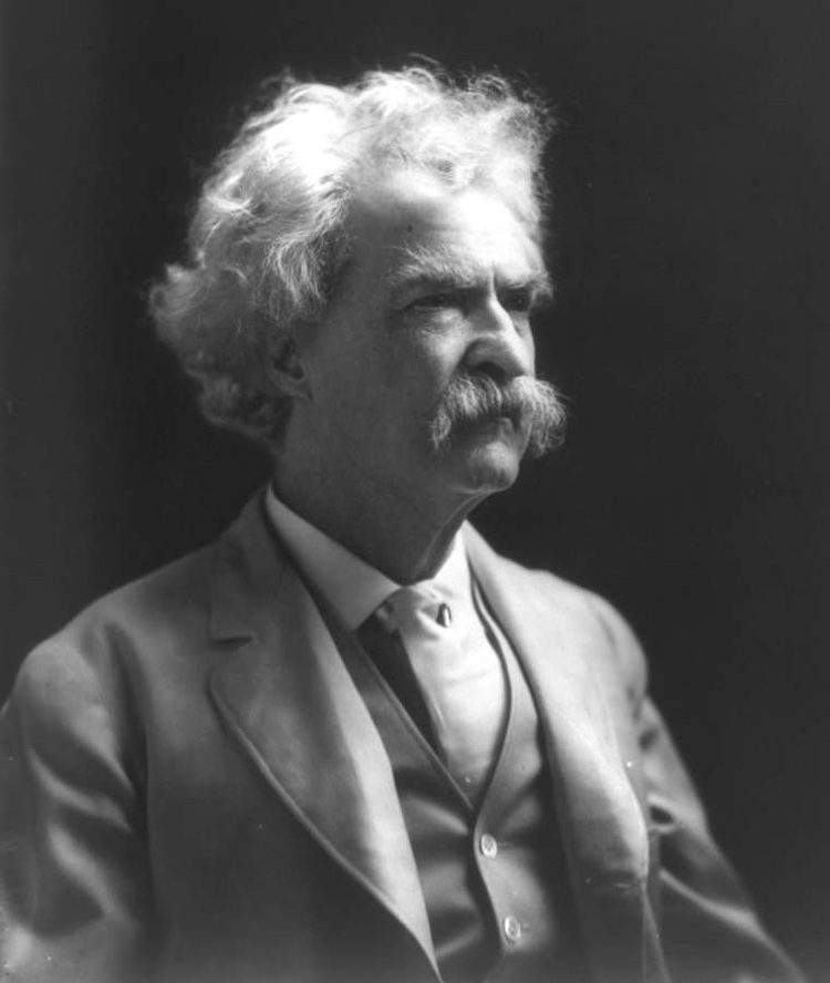 Samuel Langhorne Clemens is the real name of Mark Twain.