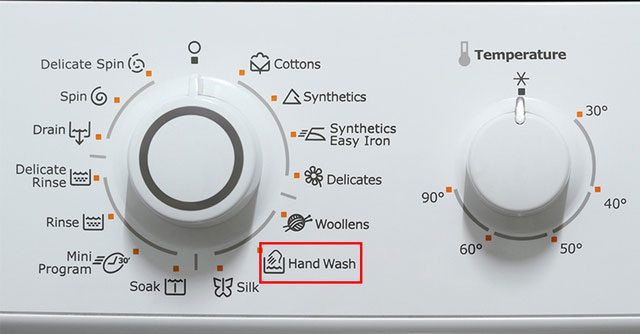 Users should only choose the gentle wash setting when washing raincoats in a washing machine.