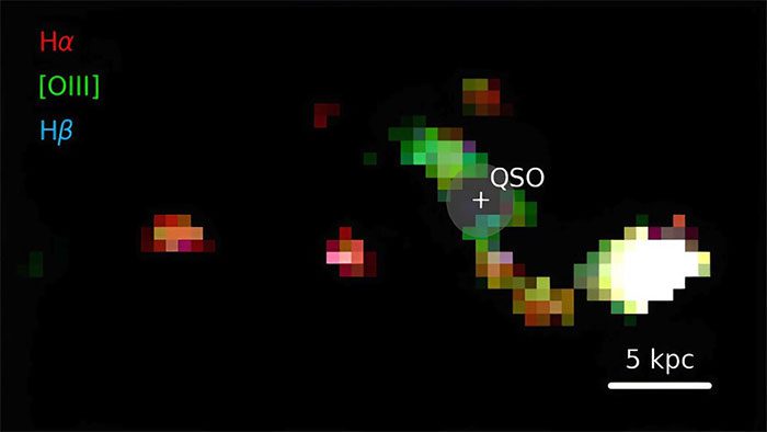 Image of the ancient quasar in James Webb data