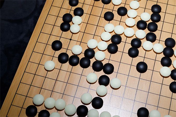 After Go, many other board games have also been dominated by AI, such as chess and Xiangqi...