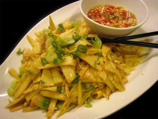 Properly consuming bamboo shoots to avoid poisoning