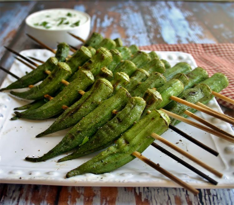 Regularly eating okra helps maintain a healthy digestive system.